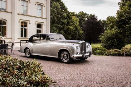 Bentley S2