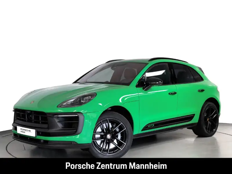 PORSCHE Macan
