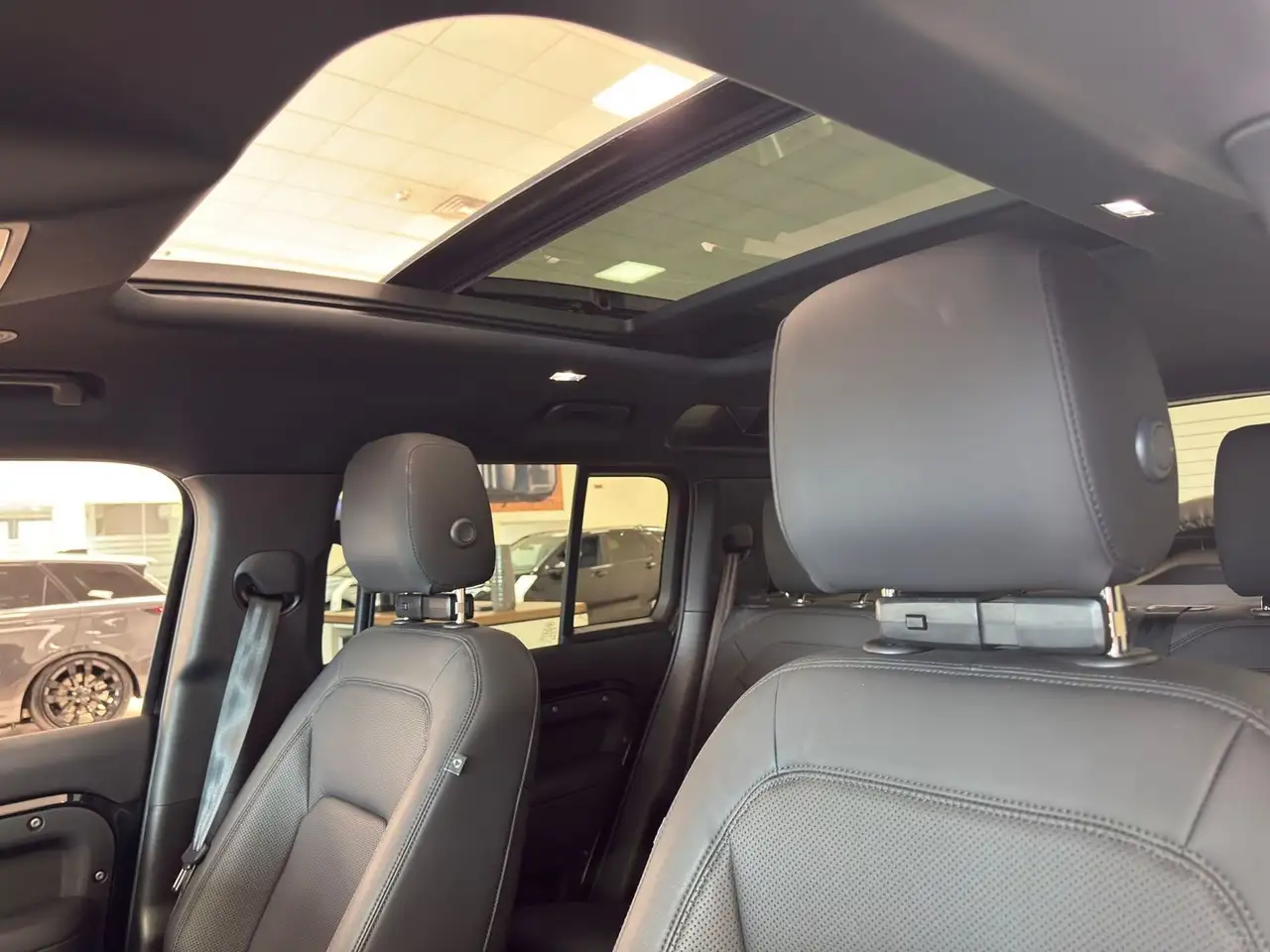 Land Rover Defender D200 AWD Auto 110 X-Dynamic SE, миниатюра 11