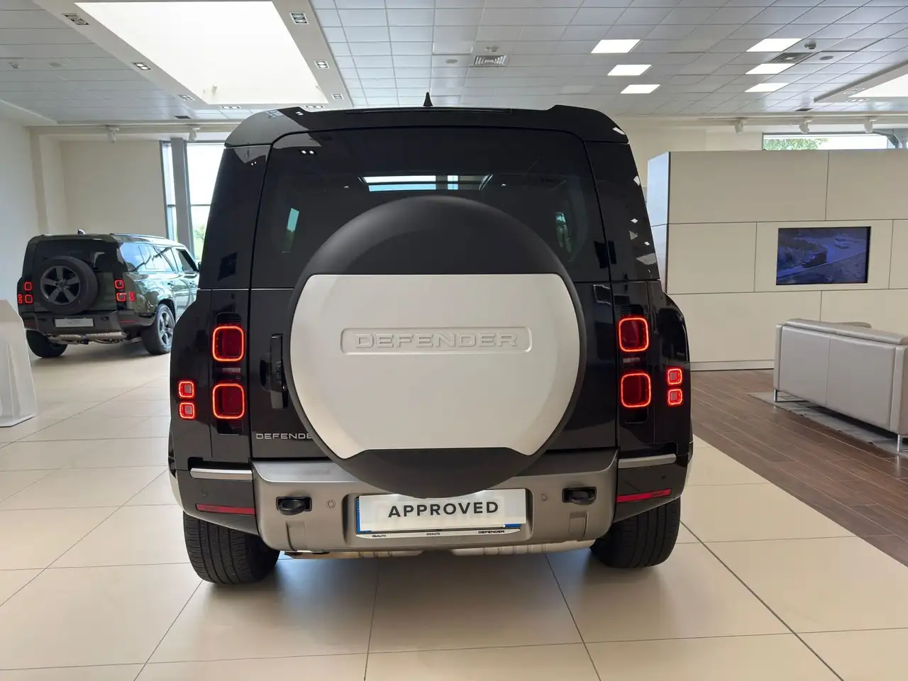 Land Rover Defender D200 AWD Auto 110 X-Dynamic SE, миниатюра 5