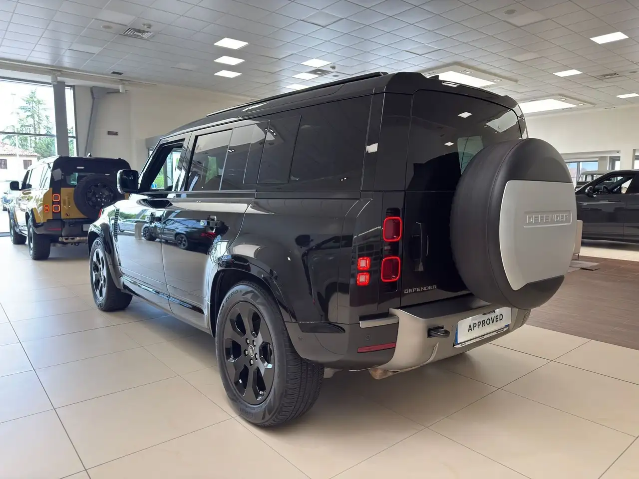 Land Rover Defender D200 AWD Auto 110 X-Dynamic SE, миниатюра 6