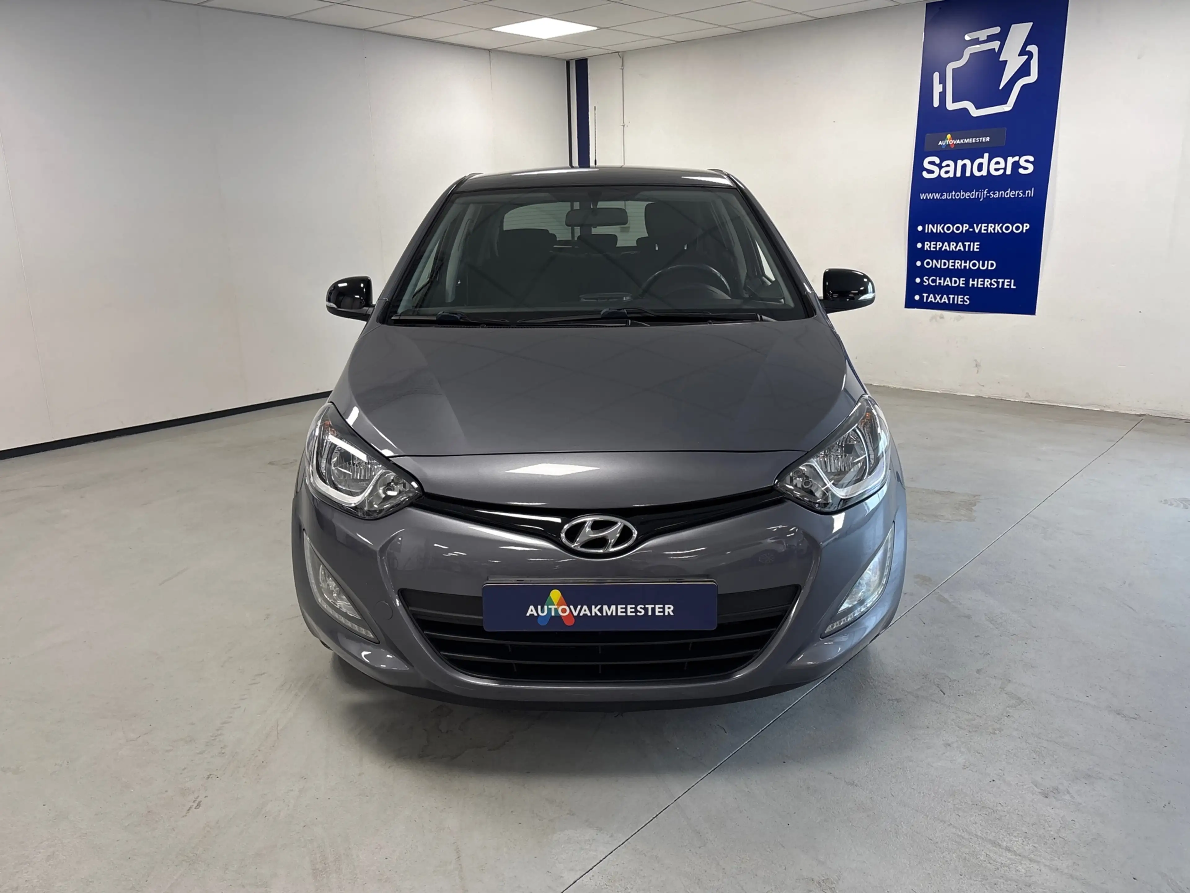 Hyundai i20 1.2i Go Business — photo 2
