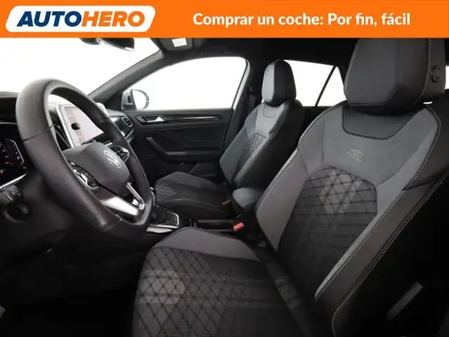 Volkswagen T-Roc view 11