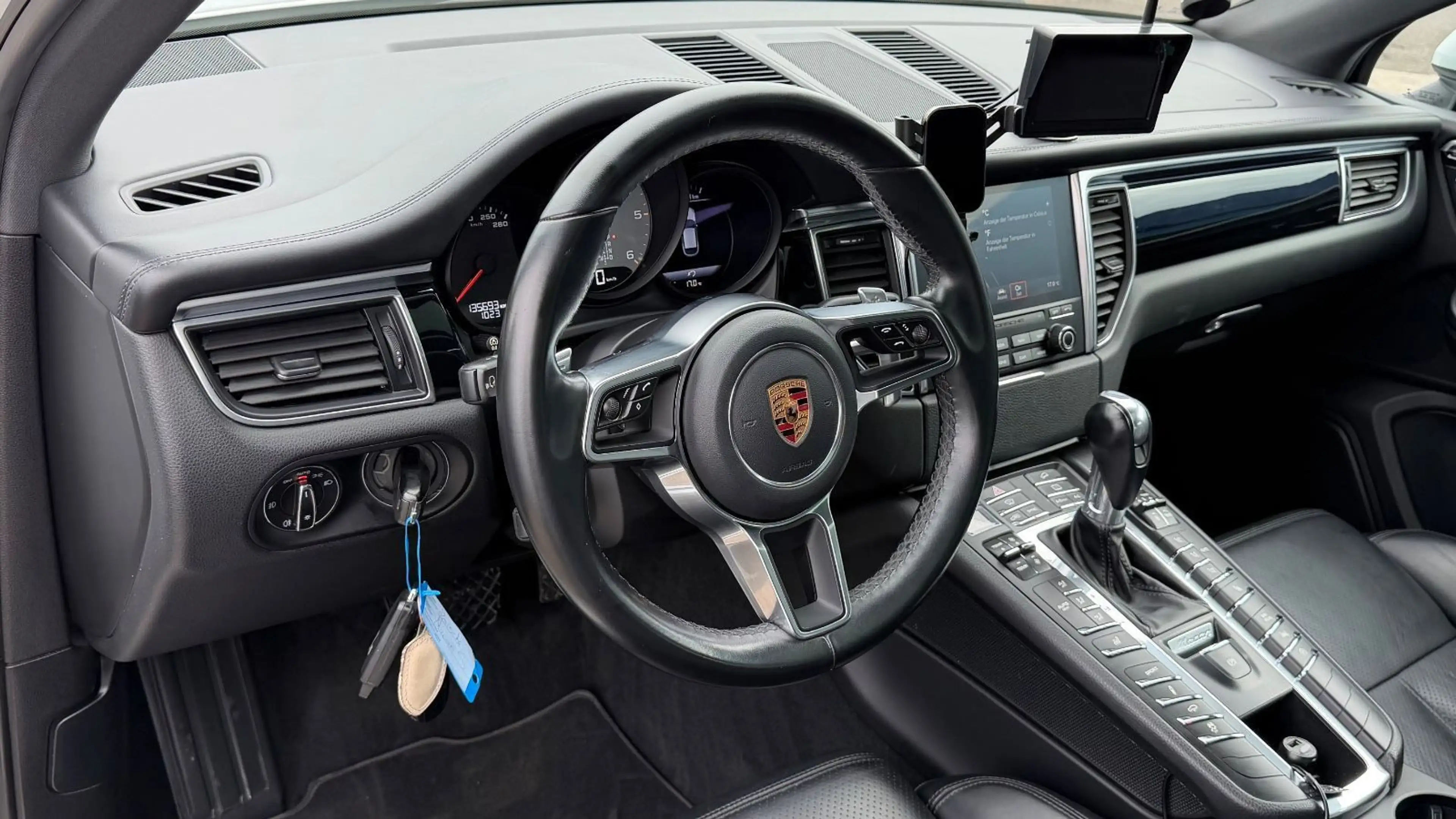 Porsche Macan S Diesel *8-FACH*MEMORY*ACC*PANO*RFK* — photo 9