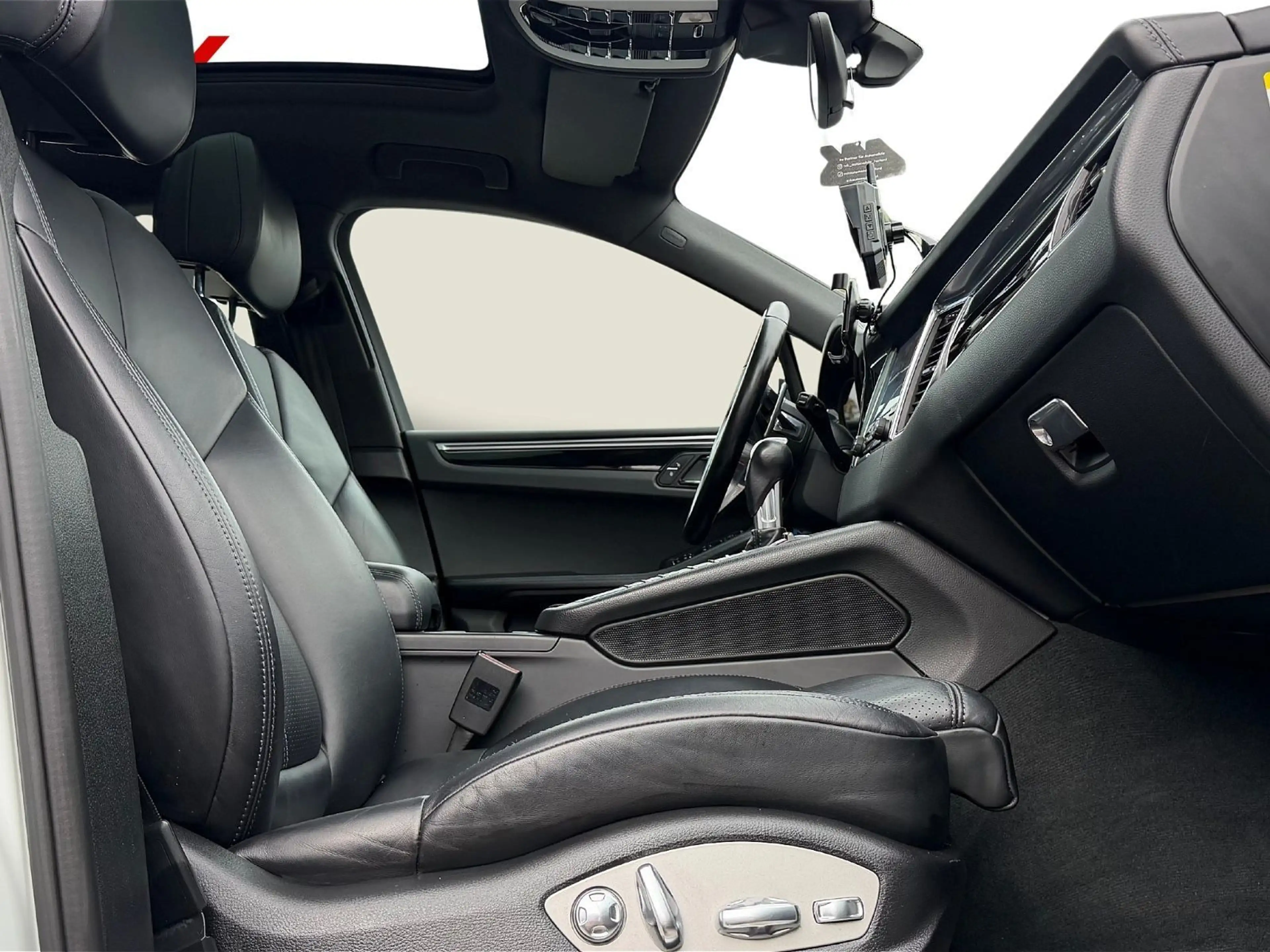Porsche Macan S Diesel *8-FACH*MEMORY*ACC*PANO*RFK* — photo 12