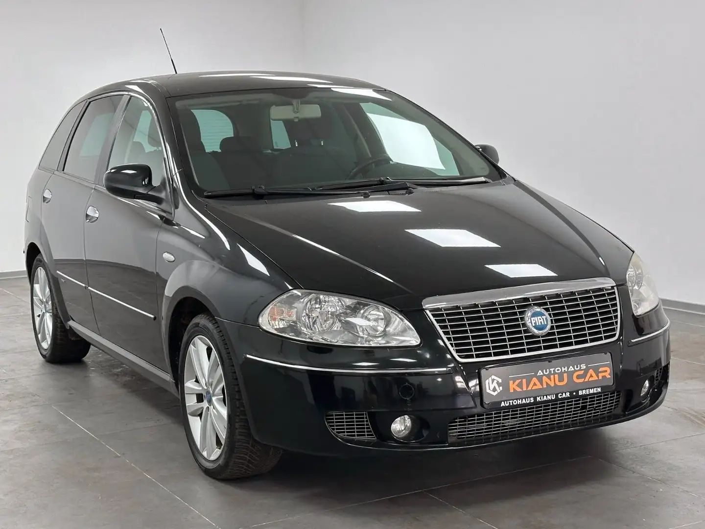 Fiat Croma 2.2 16V MPI Emotion.TMP.PDC.KLIMAAUTOMATIK Schwarz - 2