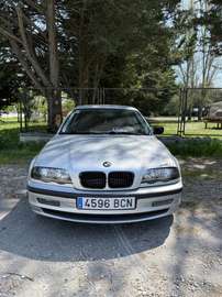 320i