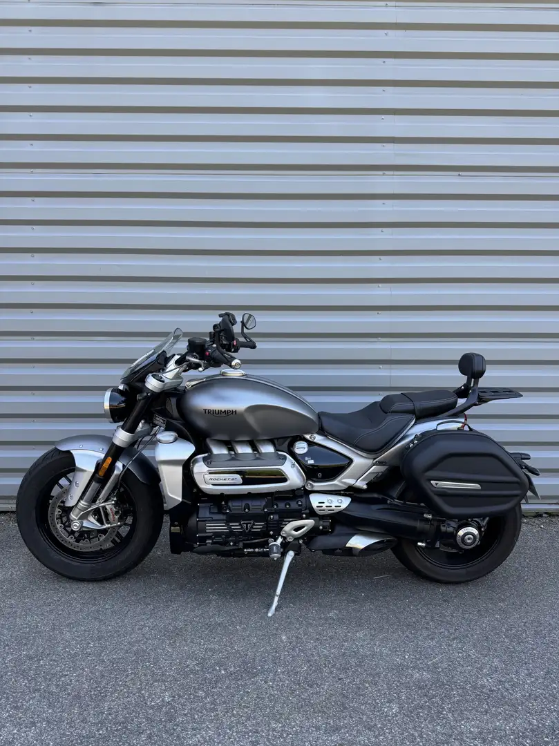 Triumph Rocket 3 R - 2