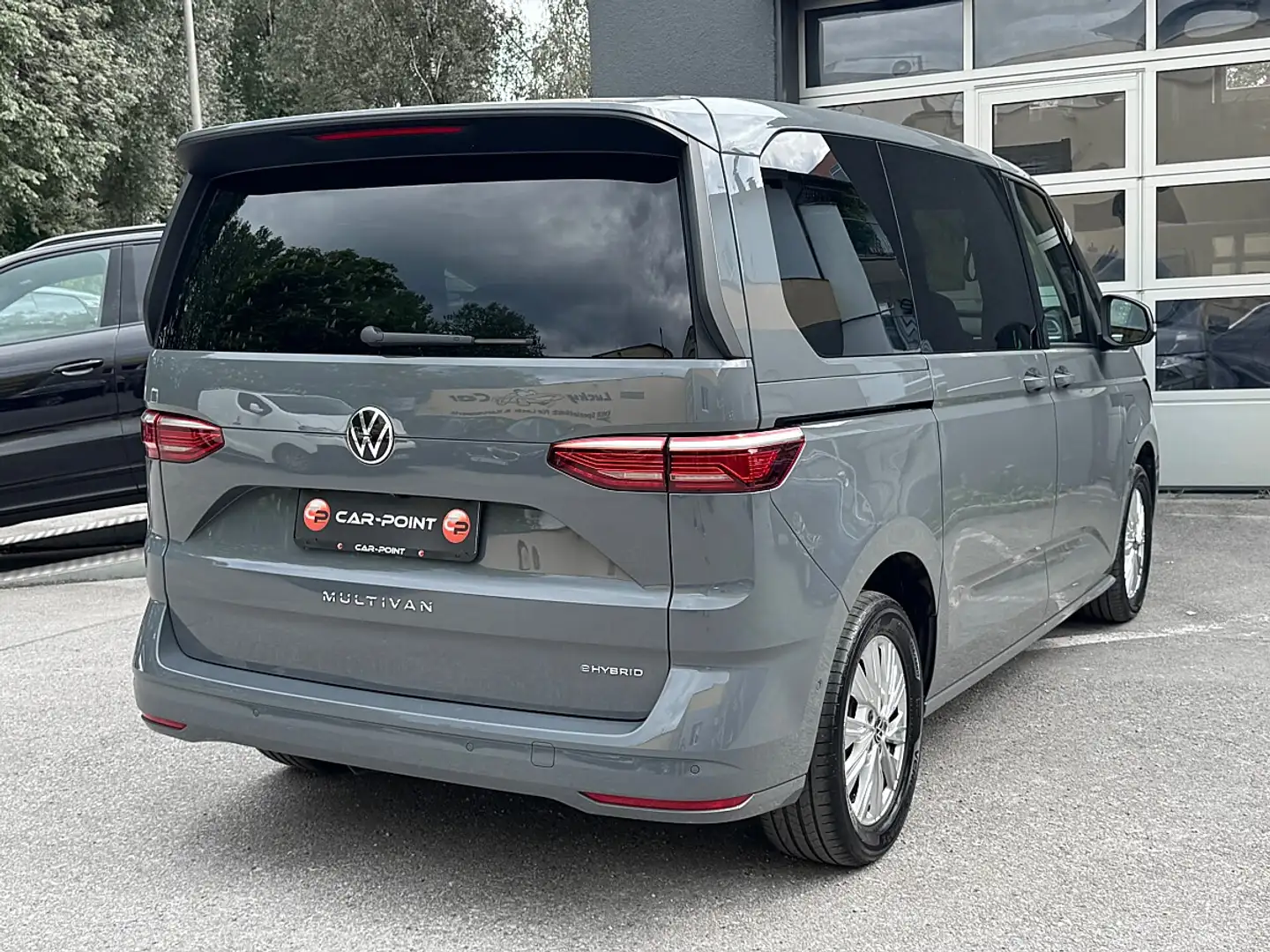 Volkswagen T7 Multivan TSI Life eHybrid PHEV Aut. 7-SITZER/AHK/ACC Grau - 2