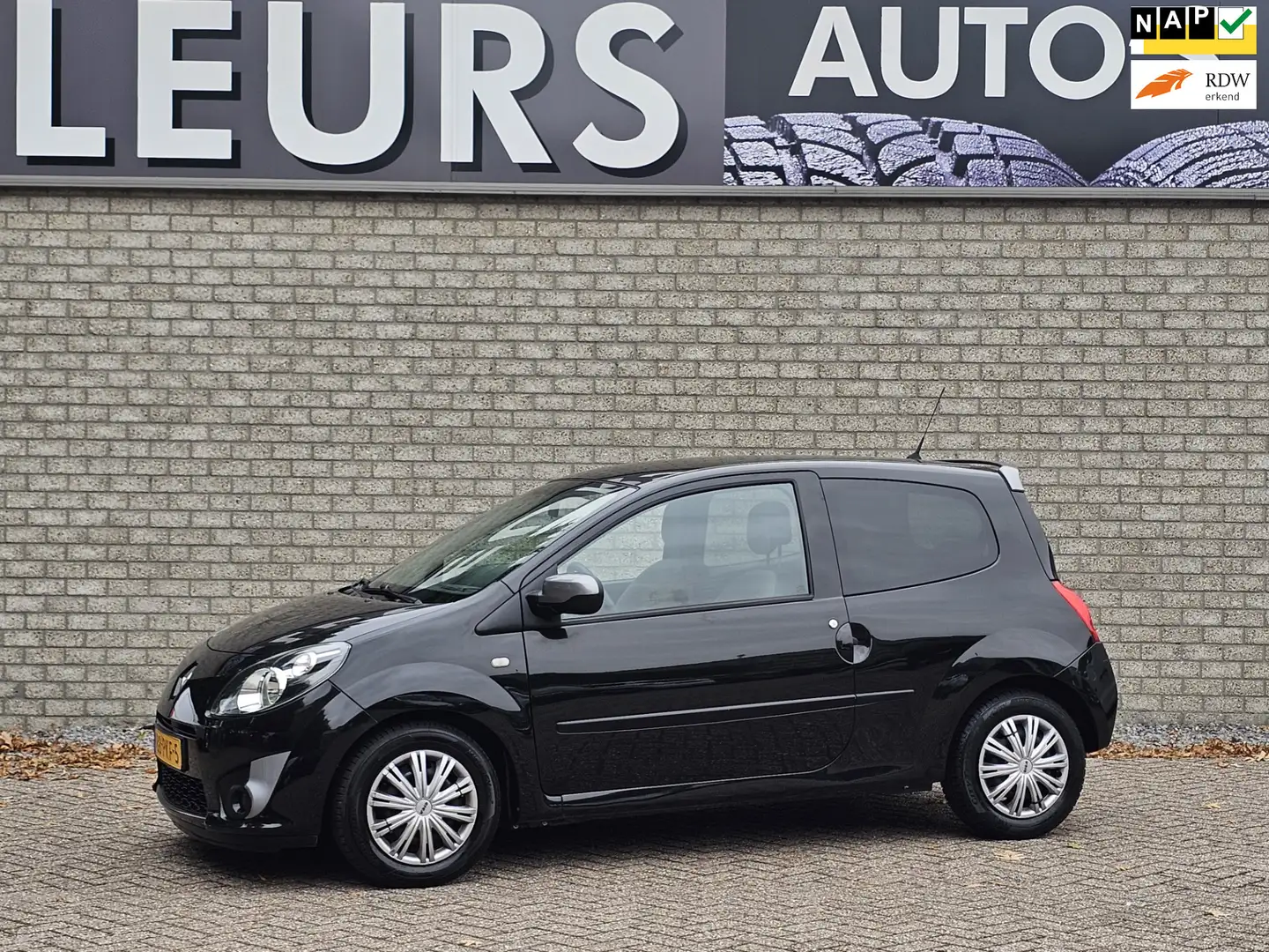 Renault Twingo 1.2-16V Collection Airco/Trekhaak Zwart - 1