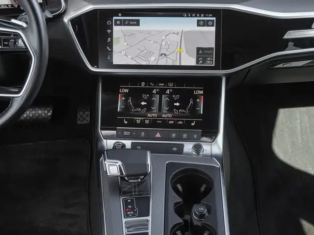 Audi A6 view 12