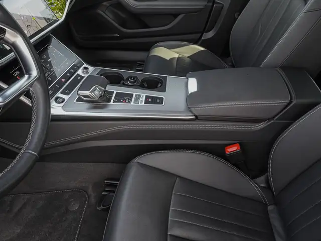 Audi A6 view 15