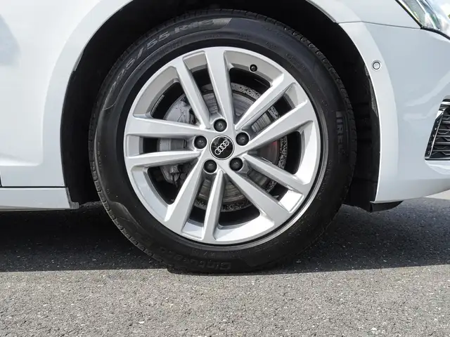 Audi A6 view 7