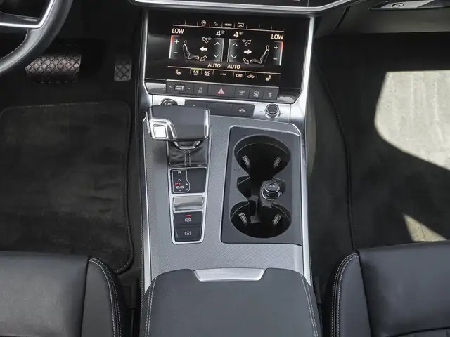 Audi A6 view 14