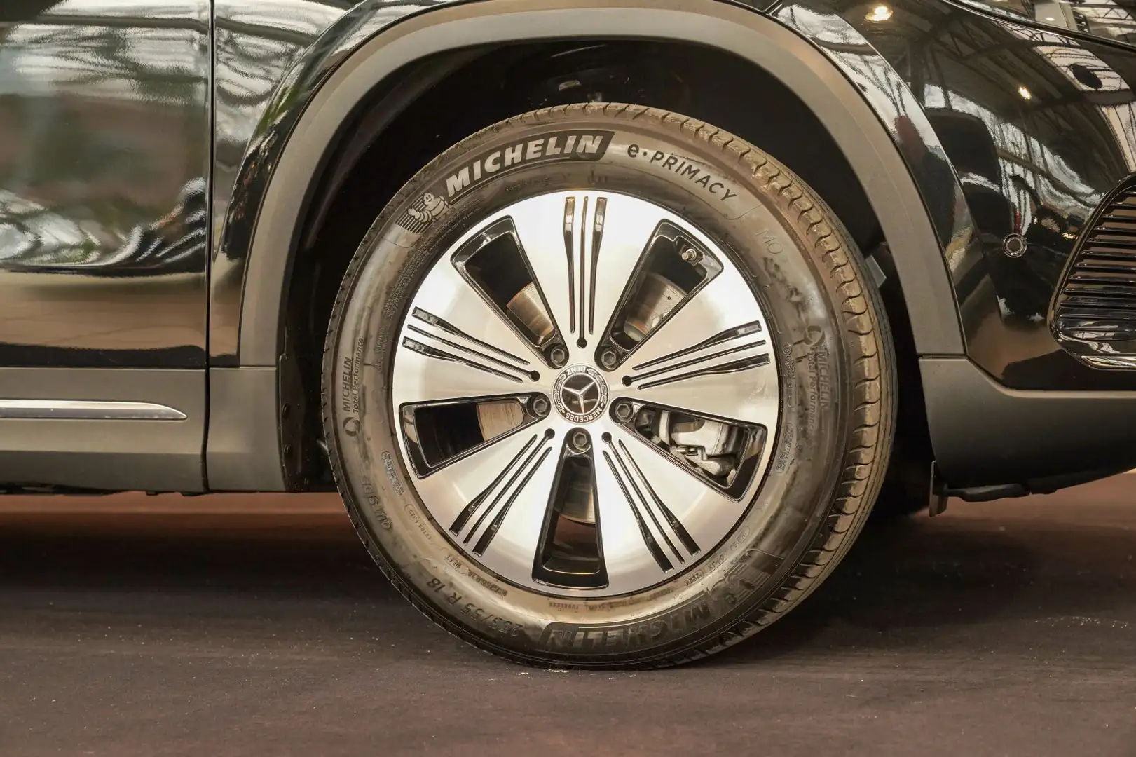 Mercedes-Benz EQA 350 EQA 350 4M Progressive CarPlay DAB Rückfahrkamer Schwarz - 2