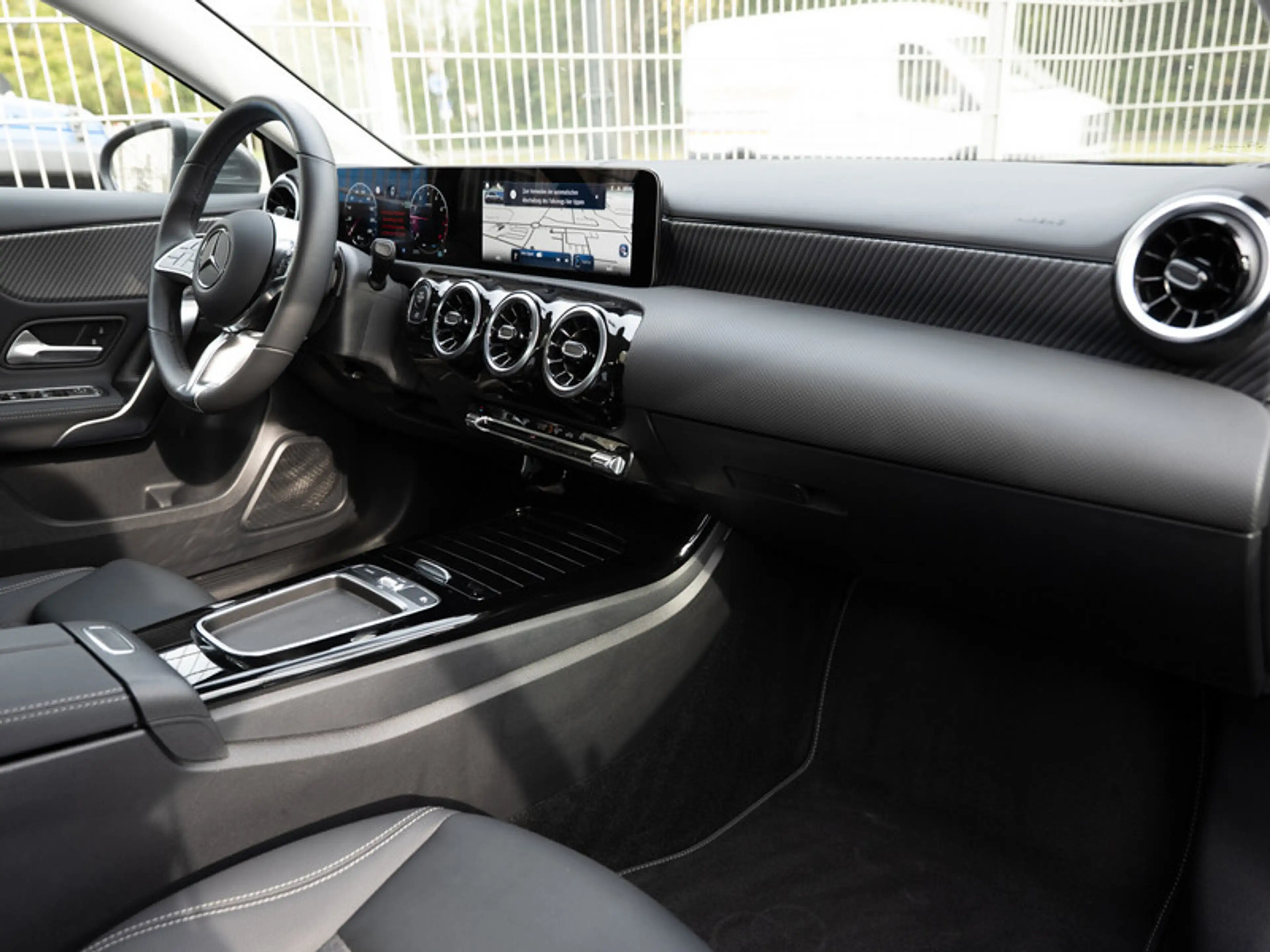 Mercedes-Benz A 200 Progressive/LED/Kamera/Winter/SHZ/17' — photo 3