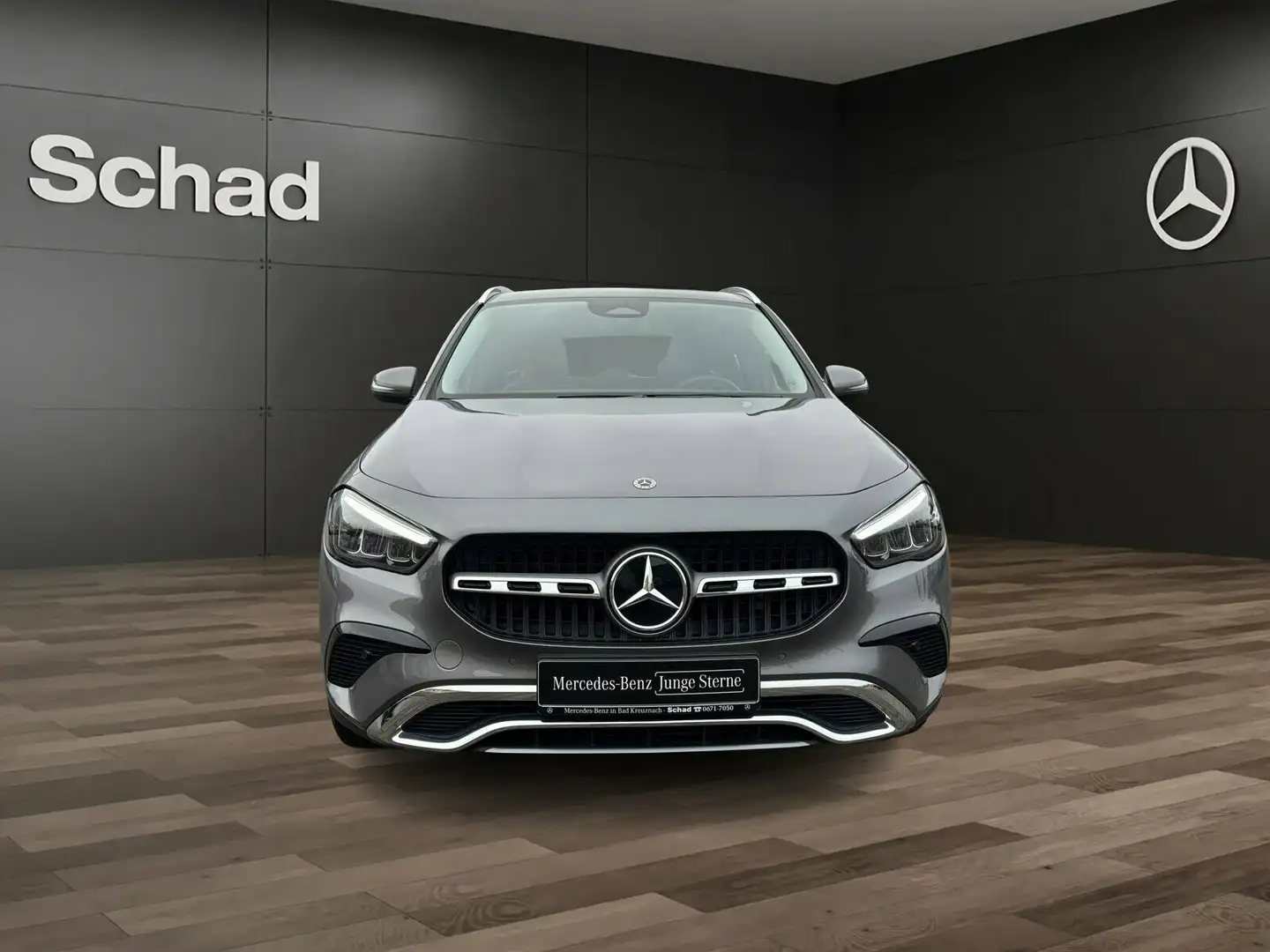 Mercedes-Benz GLA 220 GLA 220 d 4M PROGR+MBUX+LED+AHK+DISTR+KAMERA+SHZ Grau - 2