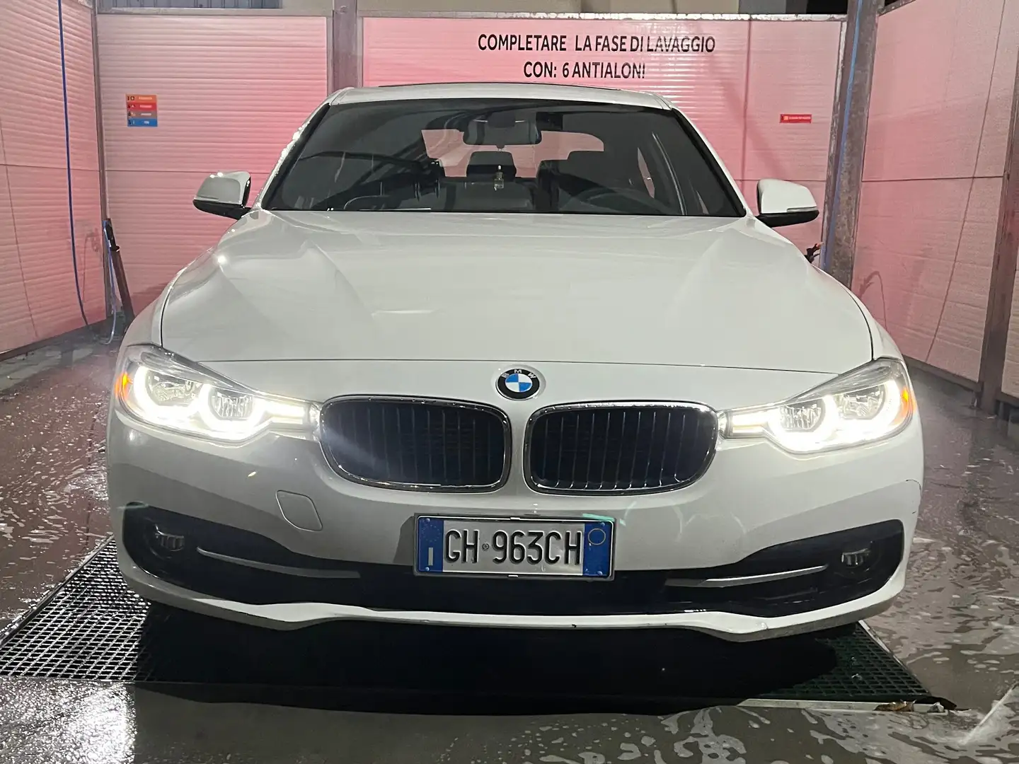 BMW 330 E drive Bianco - 2