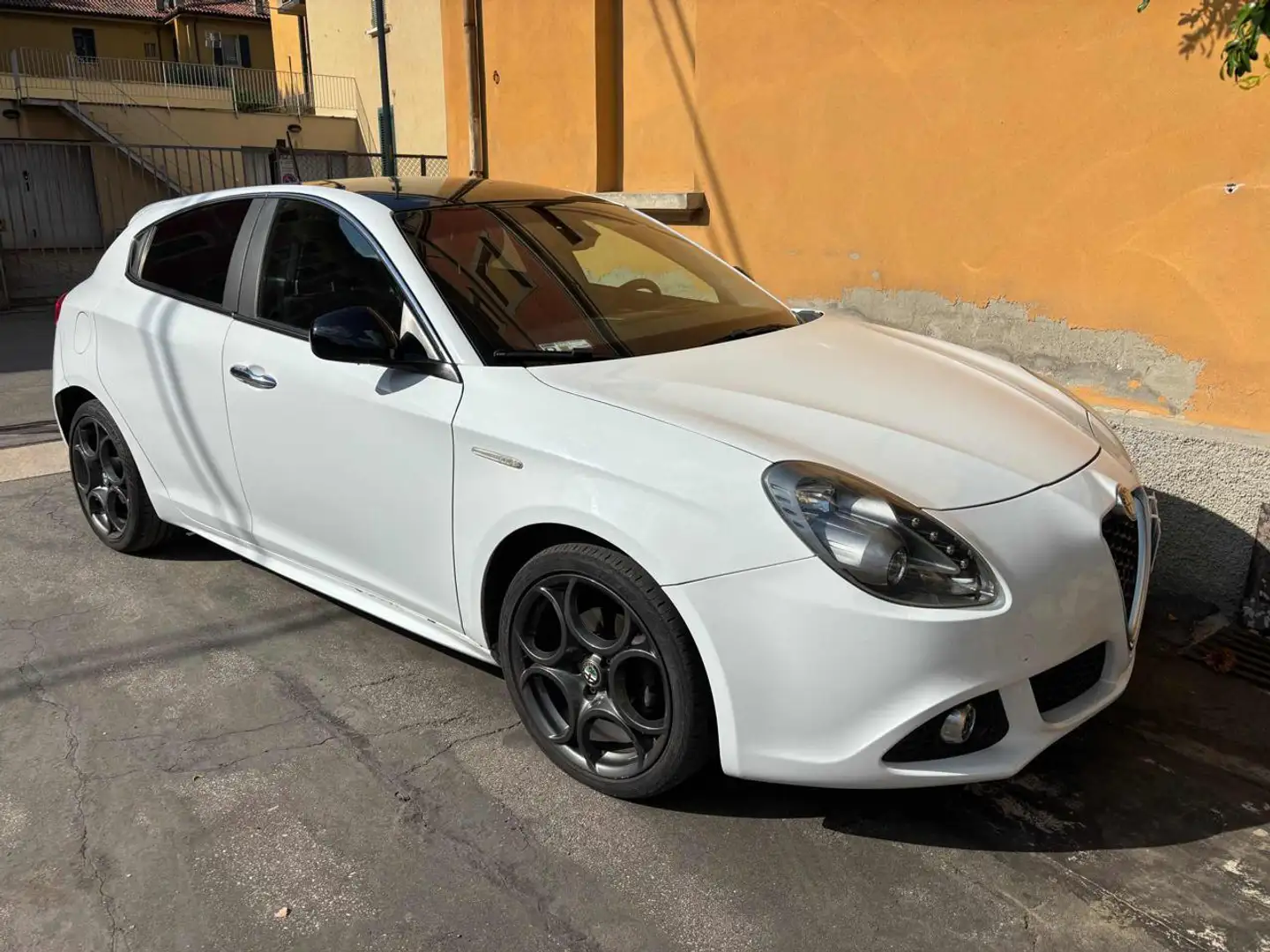 Alfa Romeo Giulietta 1.6 JTDm-2 120 CV Distinctive "ProMMo" Bianco - 1