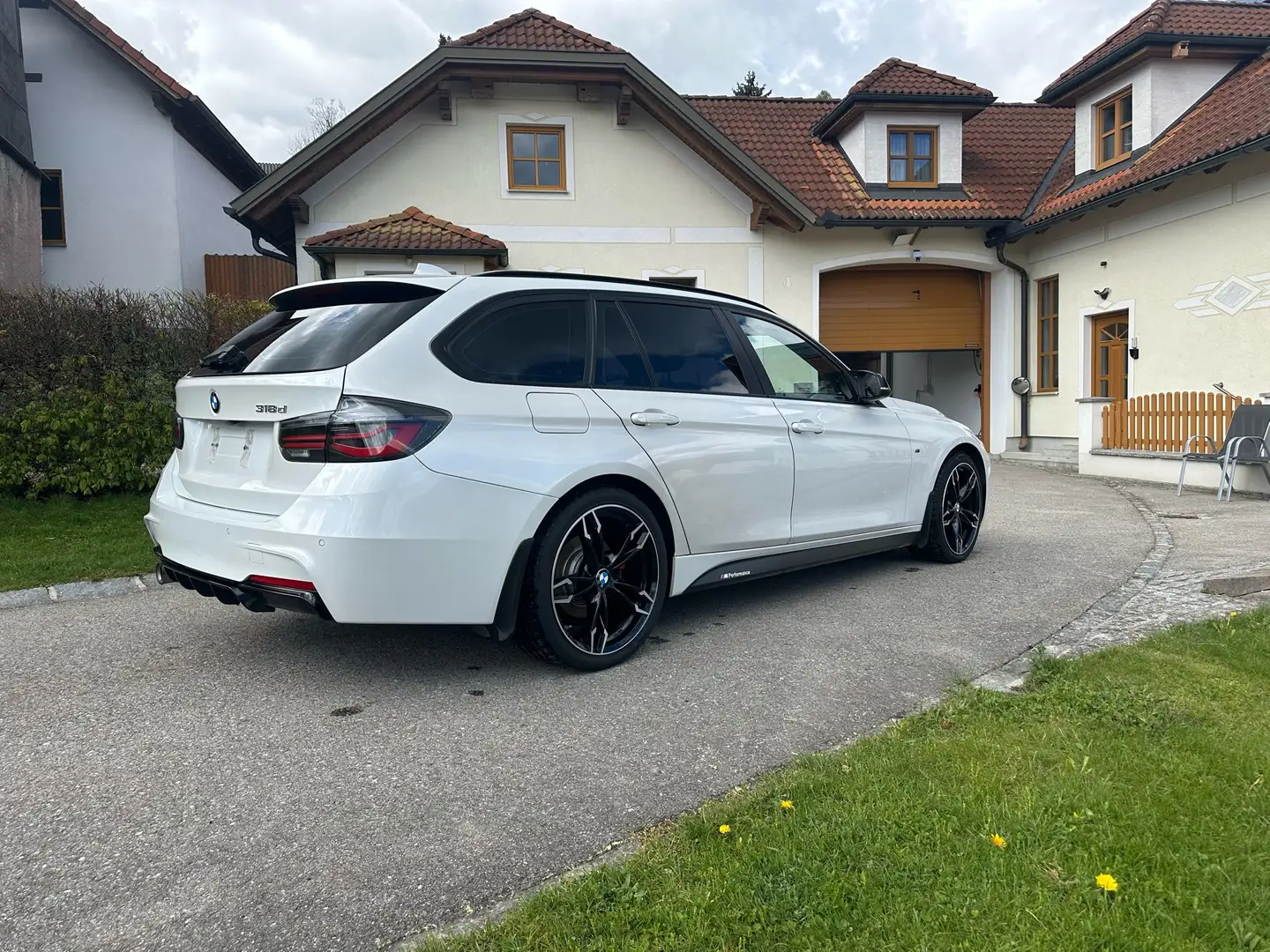 BMW 318 Weiß - 2