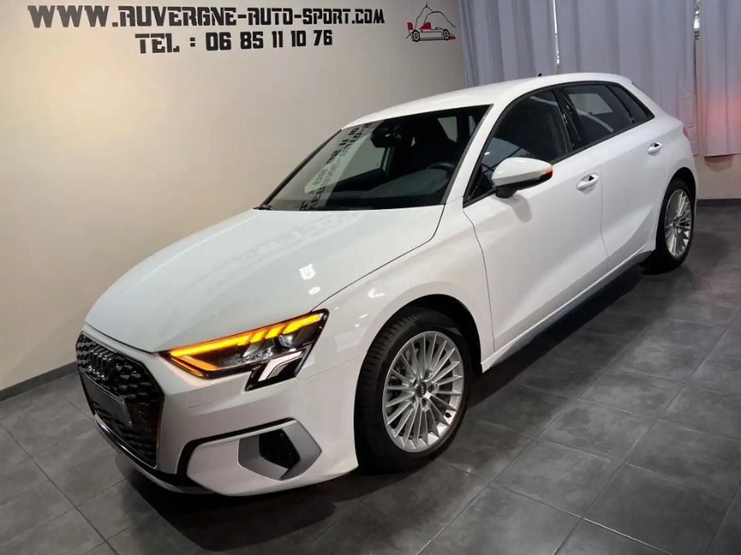 Audi A3 35 TFSi 150 S TRONIC 7 Blanc - 1