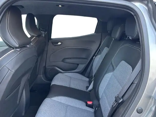 Renault Clio view 14