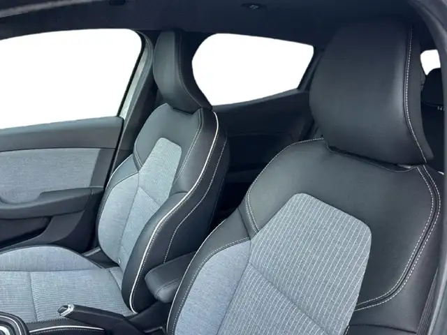 Renault Clio view 13