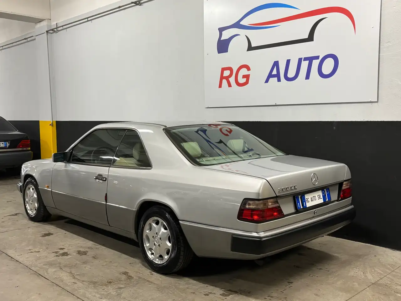 Mercedes-Benz E 300 E Coupe 300 CE, foto 11