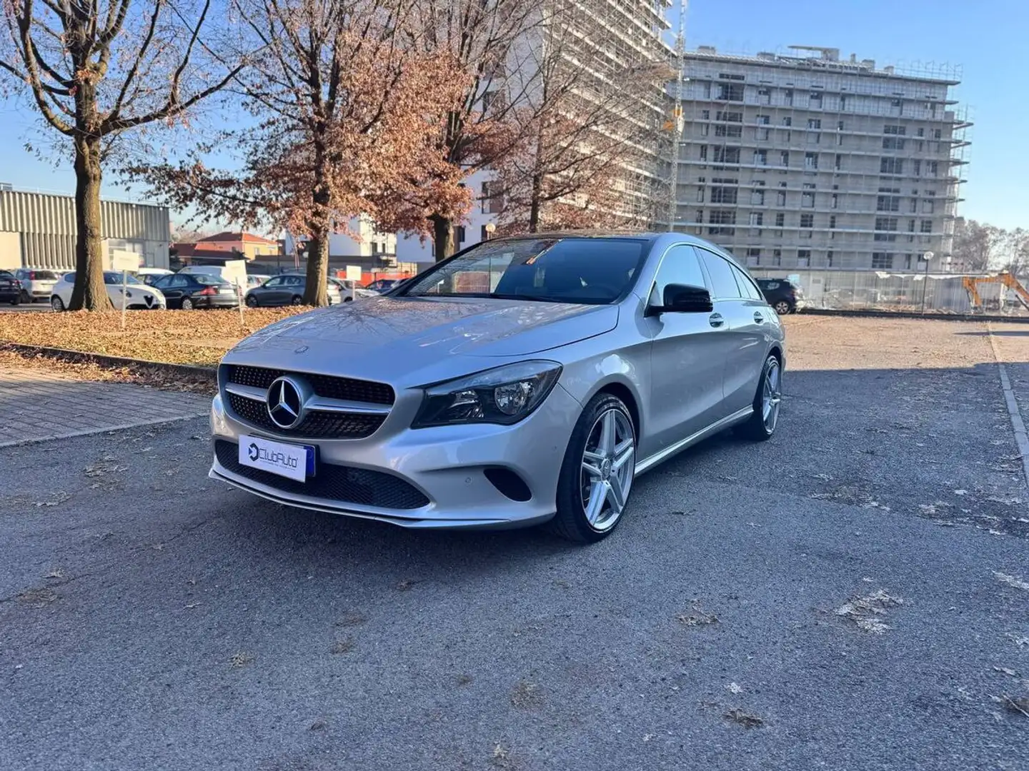 Mercedes-Benz CLA 180 180 d Premium FL Grigio - 1