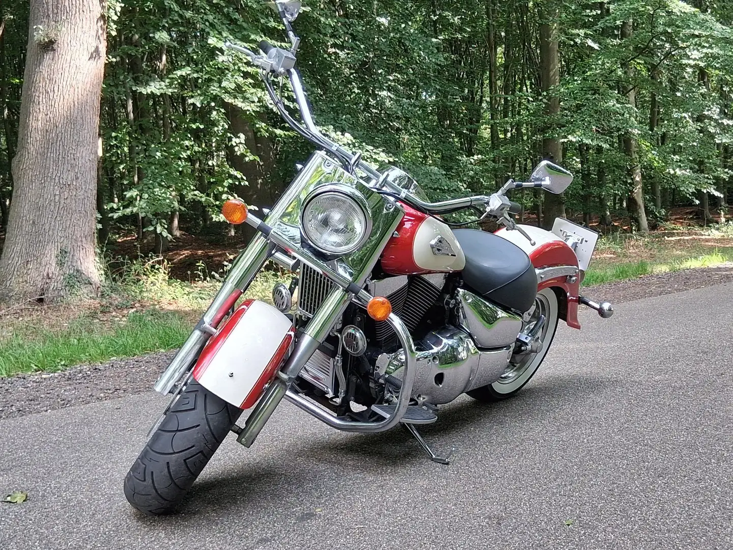 Suzuki Intruder C 1500 lc Rood - 1