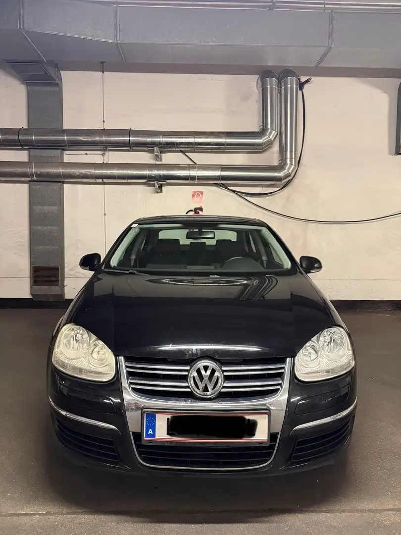 Volkswagen Jetta 1,9 Trendline TDI DPF Schwarz - 2
