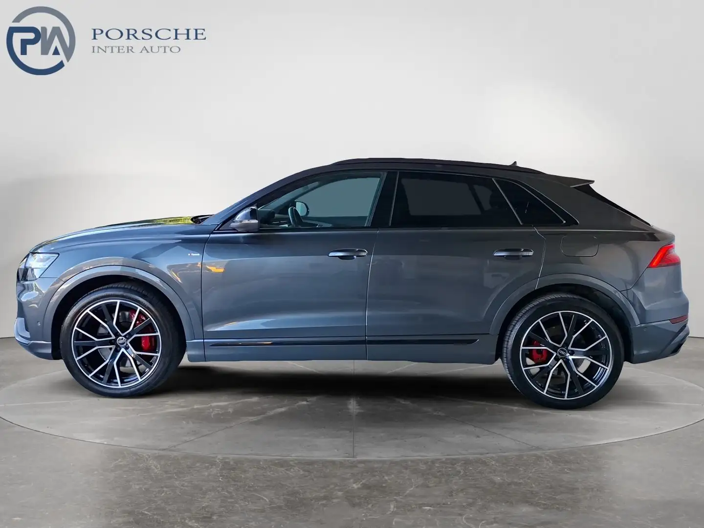Audi Q8 55 TFSI e quattro Grau - 2