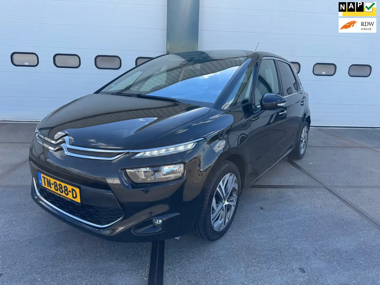 Citroen C4 Picasso 1.2 PureTech Exclusive Чорний - 1