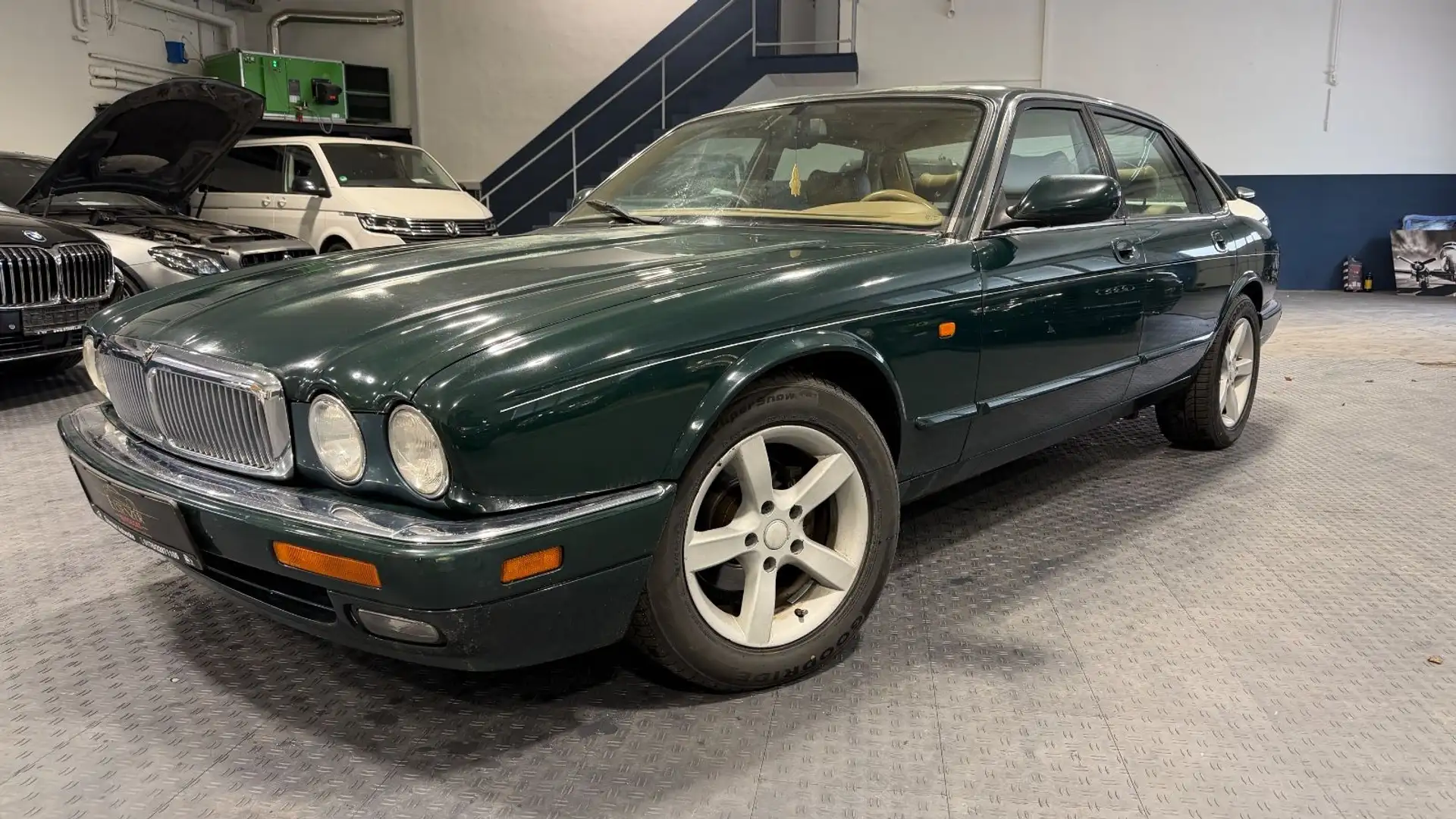 Jaguar XJ6 6 Zyl Automatik#Klimaautomatik#WENIG KM#VOLL Grün - 2