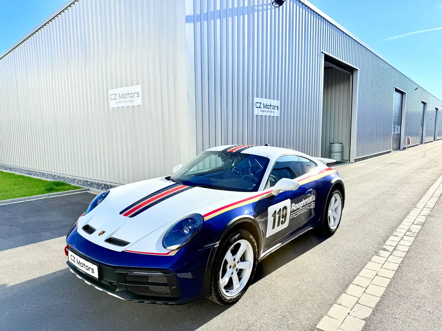 Porsche 992 911 Dakar Rallye Design Paket Burmester 1. Hand Bleu - 1