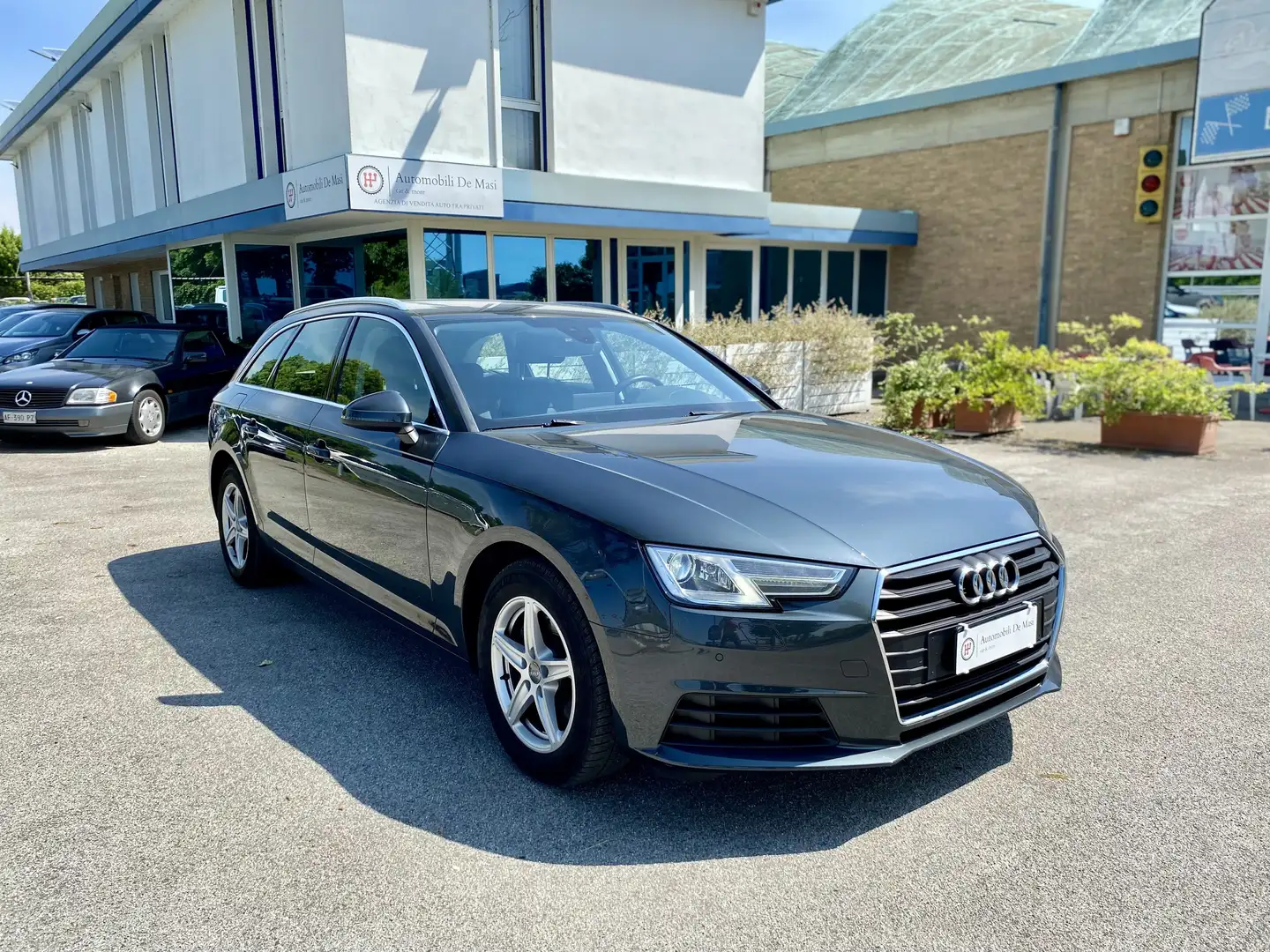 Audi A4 Avant 35 2.0 tdi 150cv s-tronic IVA ESPOSTA 40% Grau - 1