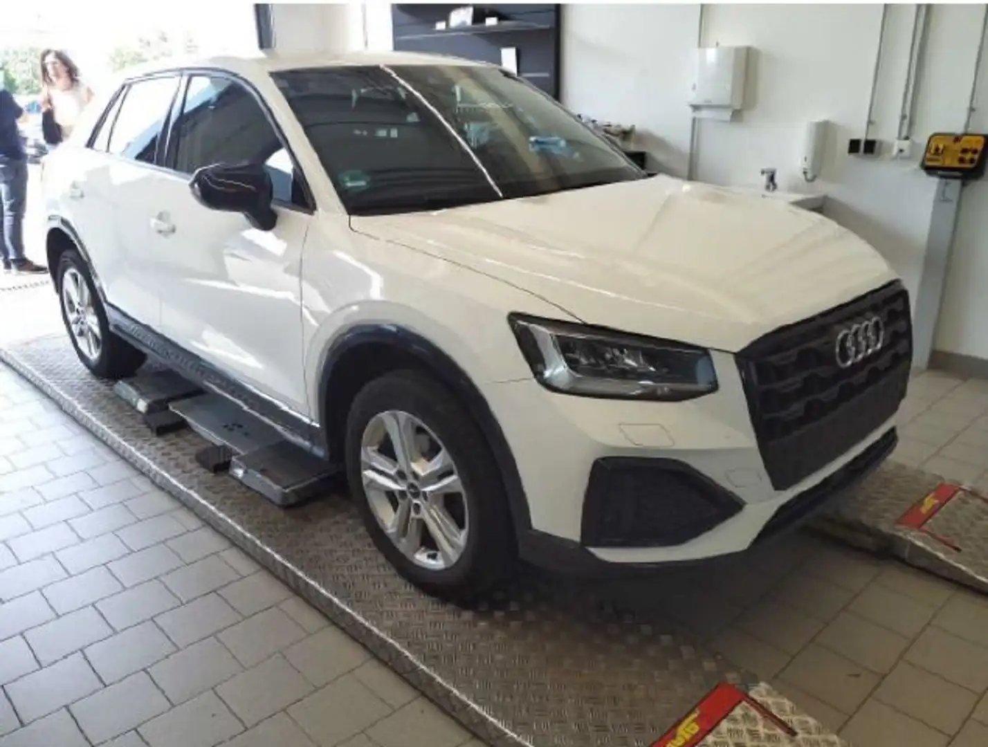 Audi Q2 35 TFSI ADVANCED LED*SMARTPHONE INTER*KAMERA* Weiß - 2