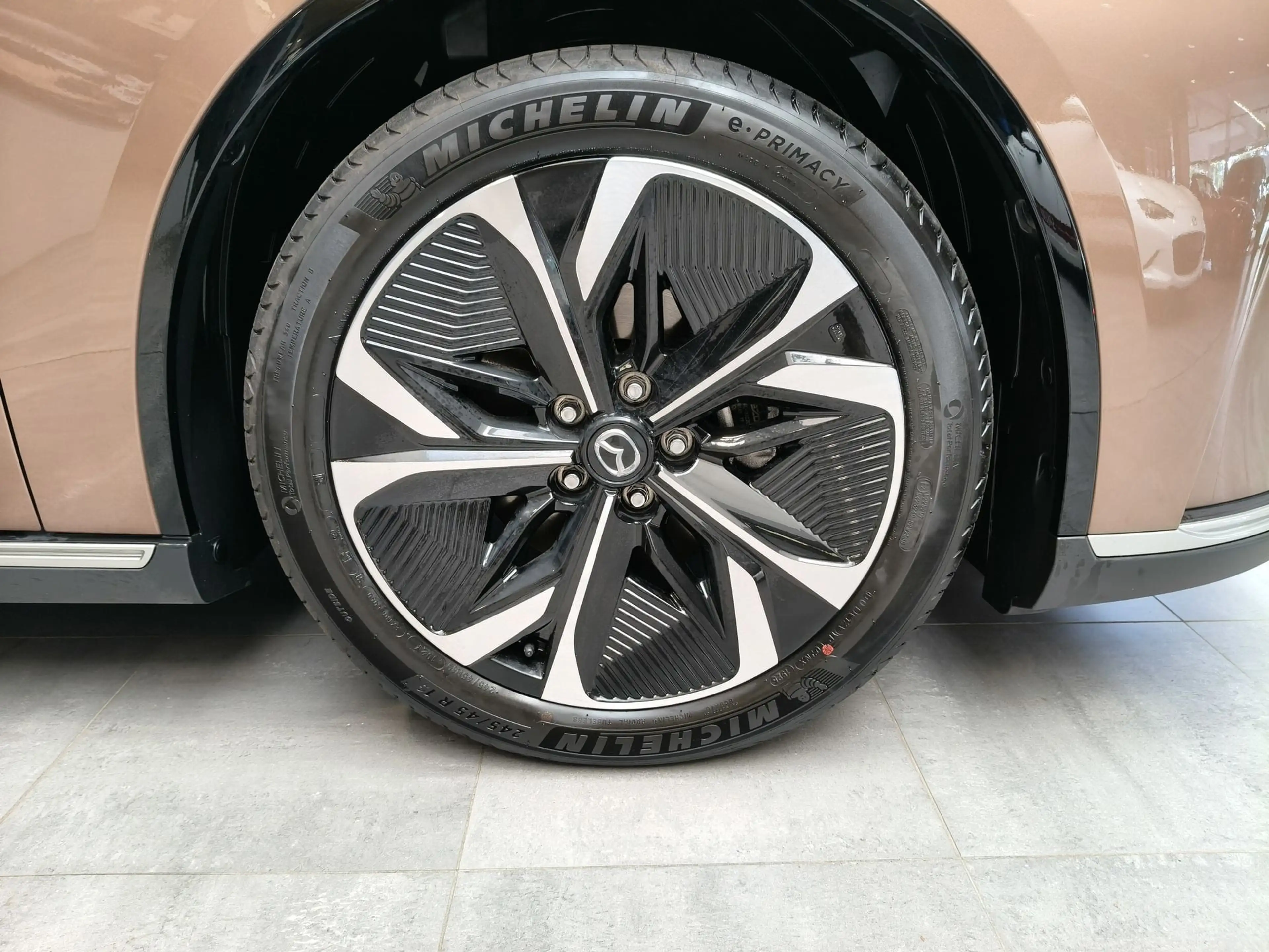 Mazda 6e 6e 5HB EV 68,5 kWh 258pk Takumi demowagen — photo 6