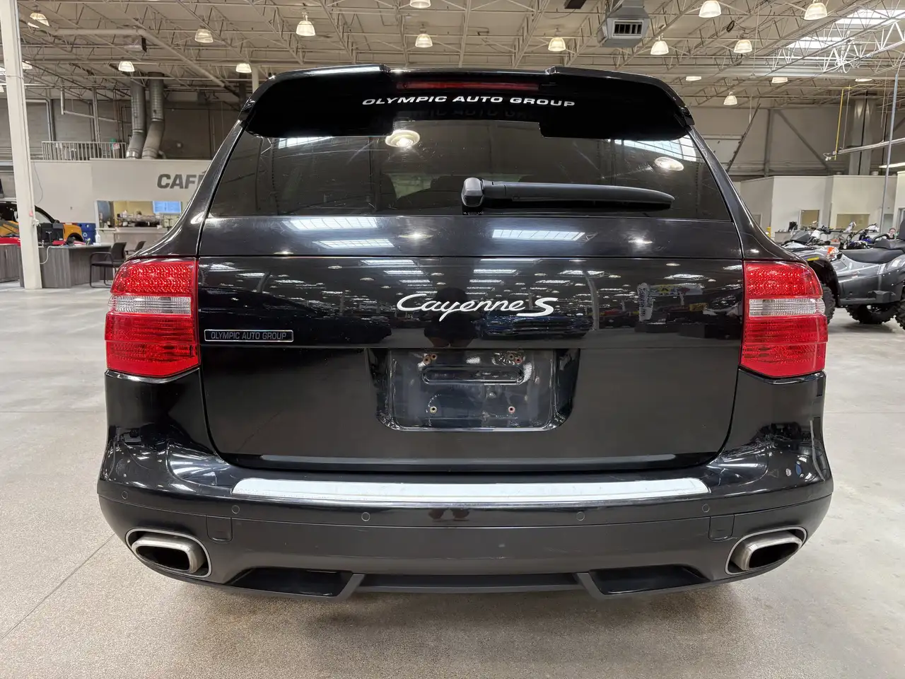 Porsche Cayenne снимка Porsche Cayenne