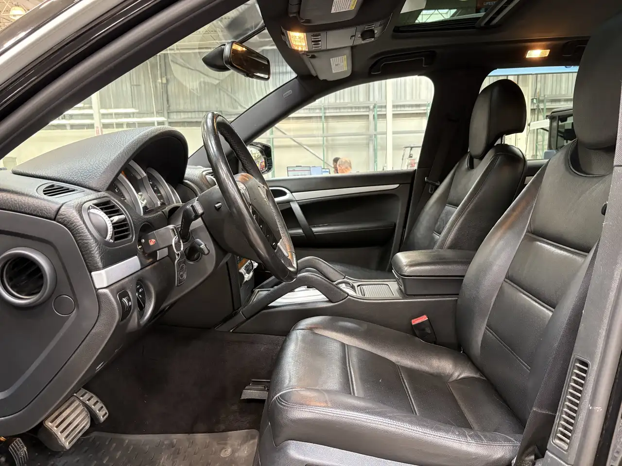 Porsche Cayenne снимка Porsche Cayenne