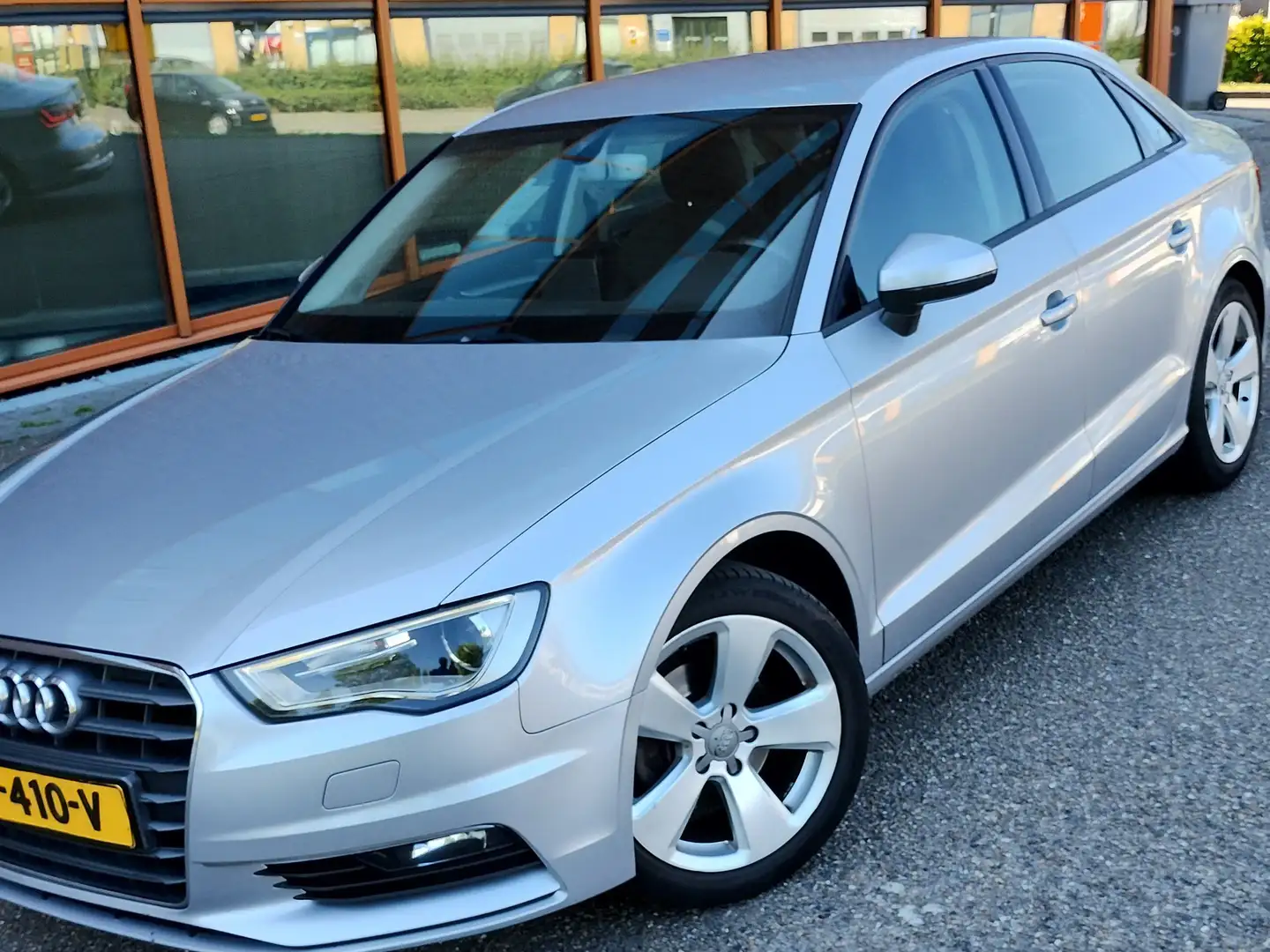 Audi A3 A3 1.4 TFSI Attr. PL+ Zilver - 1