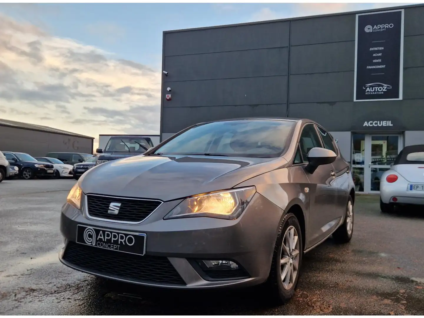 SEAT Ibiza Ibiza 1.2 TSI - 90  2008 BERLINE myCANAL PHASE 3 Gris - 1