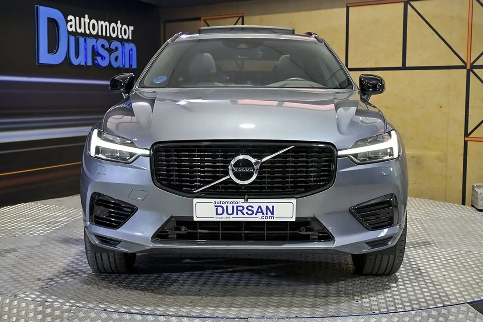 Volvo XC60 2.0 T6 AWD Recharge RDesign Auto Szary - 2