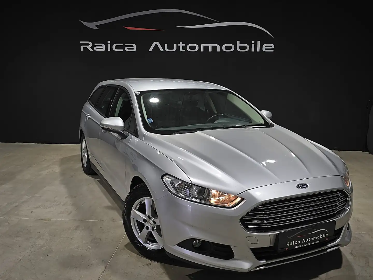 Ford Mondeo Traveller *SHZ *Öamtc Pickerl *AHK *Start/Stop Silber - 1
