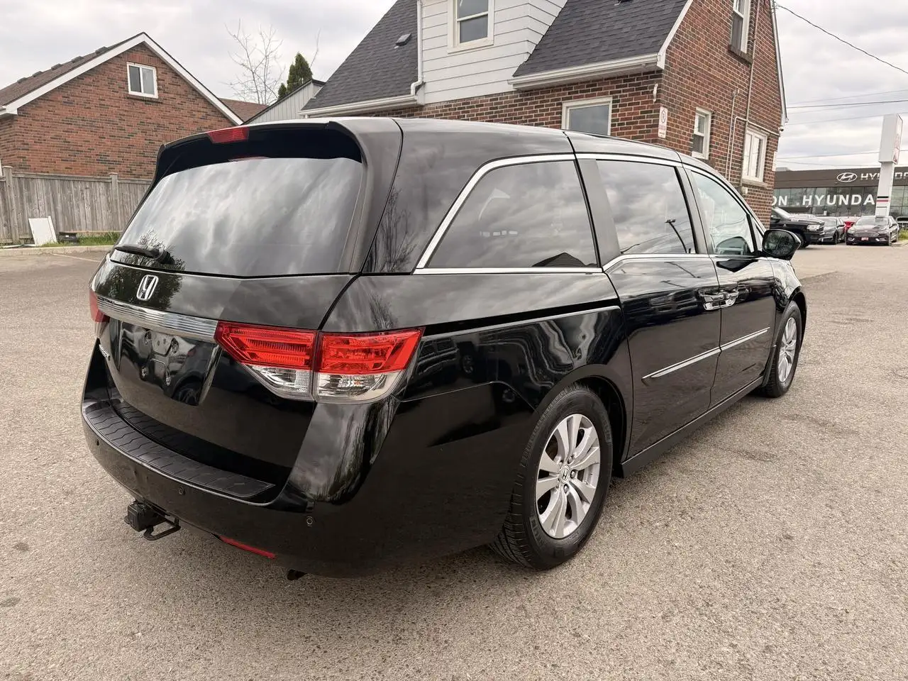 Honda Odyssey снимка Honda Odyssey