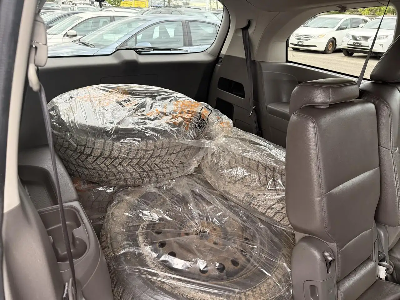 Honda Odyssey снимка Honda Odyssey