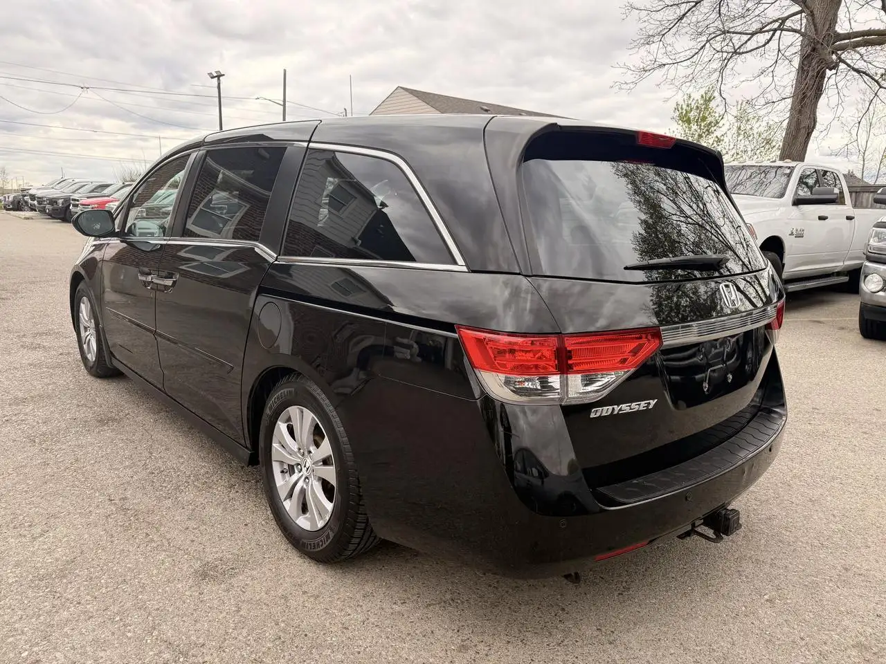 Honda Odyssey снимка Honda Odyssey