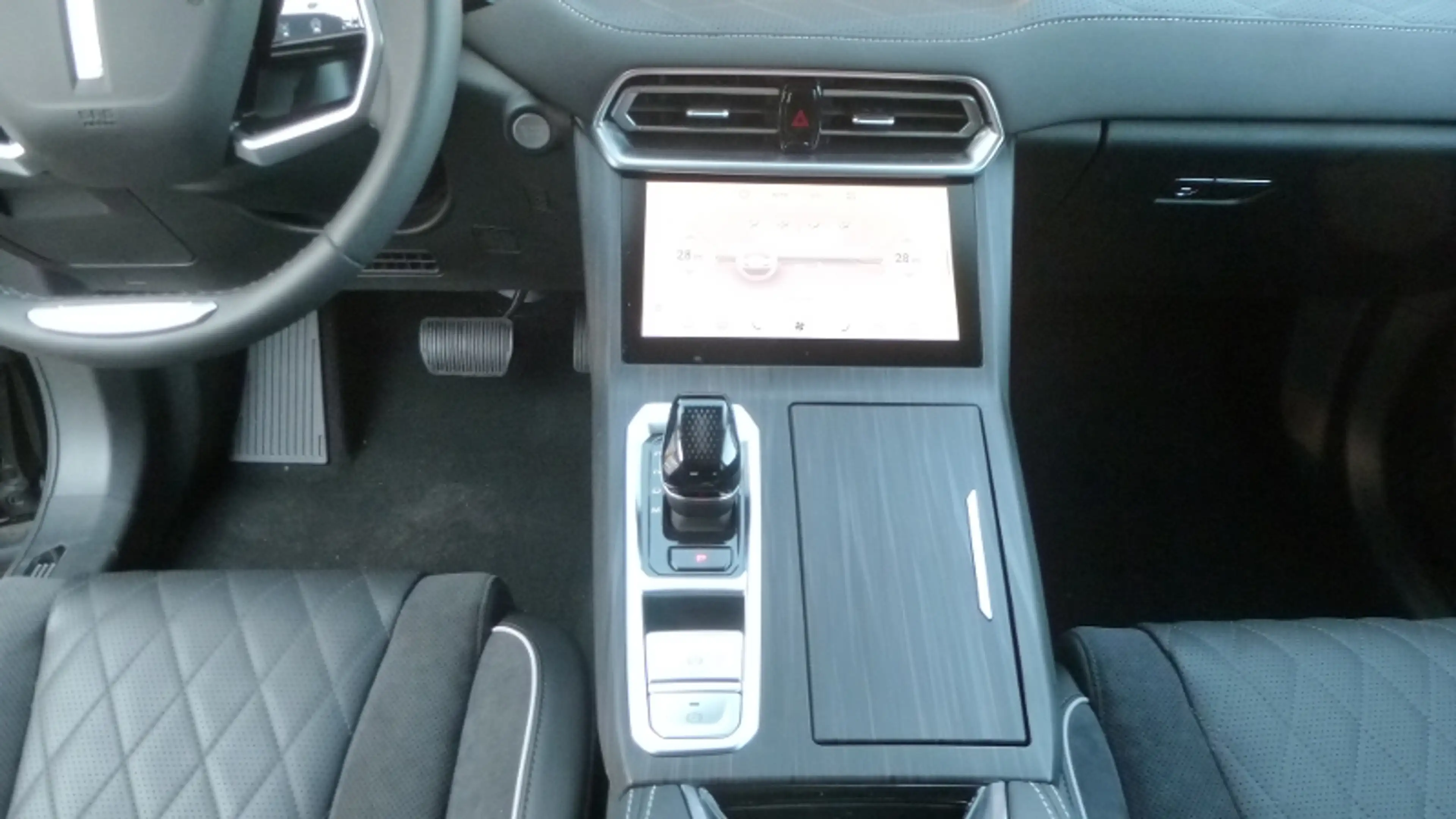 GWM WEY 03 Luxury 2WD — photo 12