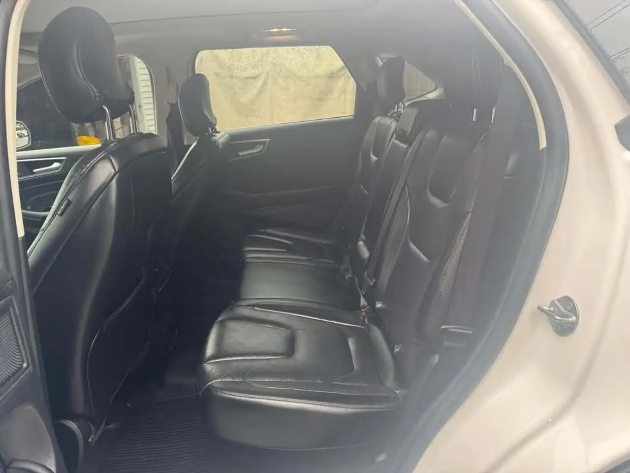 Ford Edge снимка Ford Edge