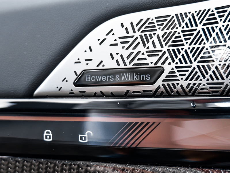 BMW 550 e xDrive M Sport HUD PANO ACC AHK 360°KAM LM — photo 15